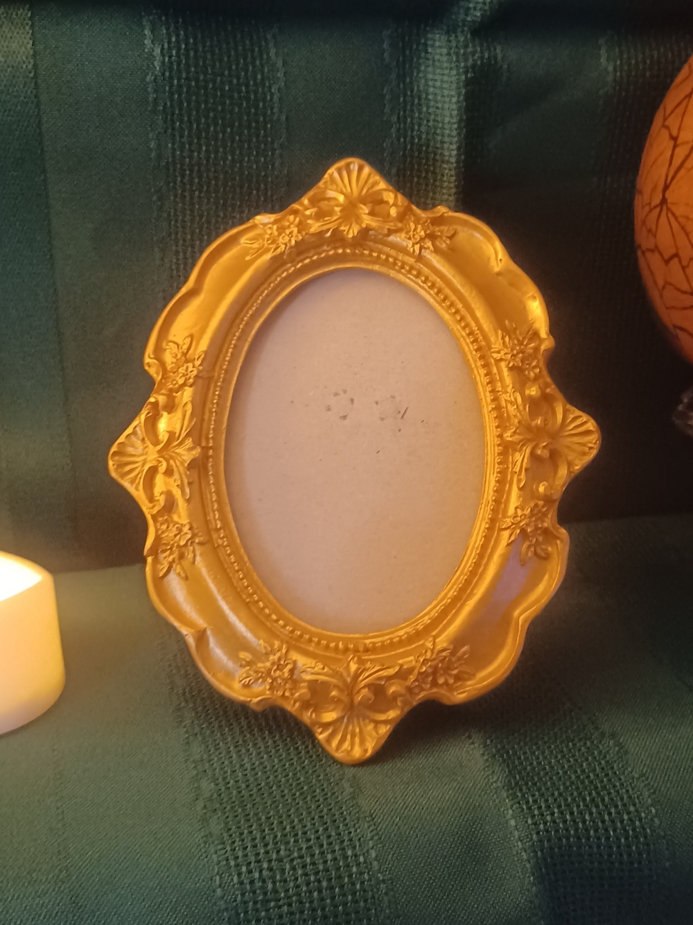 Gold Ornate Oval Photo Frame - Home Accents